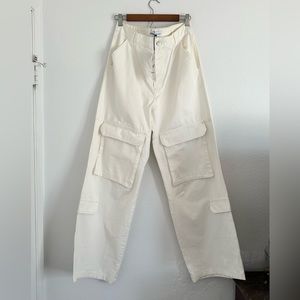 Zara cargos